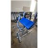Image 3 : LIFE FITNESS CIRCUIT SERIES BICEPS CURL MACHINE