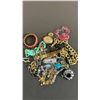 Image 2 : ASSORTED FASHION EARRINGS