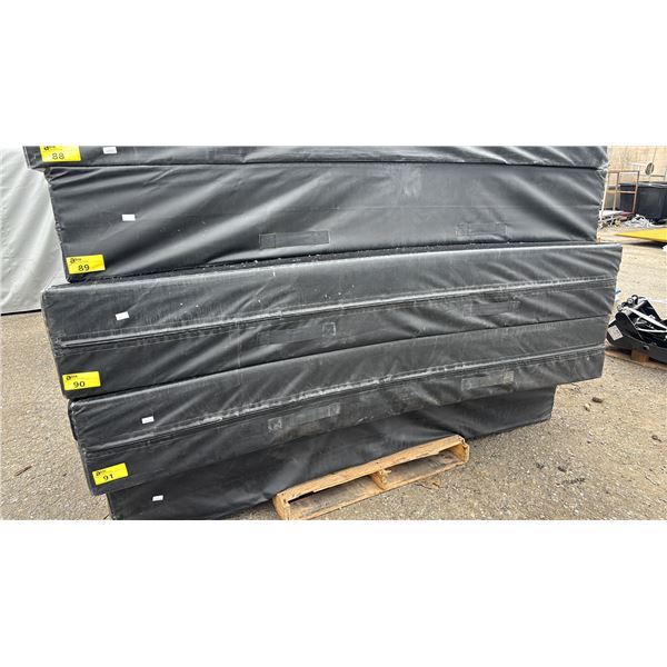 HEAVY DUTY FOAM GYM MAT 99" X 48" X 14"