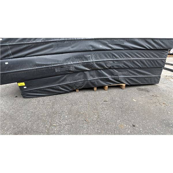 HEAVY DUTY FOAM GYM MAT 111" X 48" X 14"