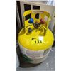 Image 3 : (2) YELLOW A/C GAS TANKS