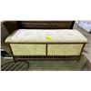 Image 1 : PADDED STORAGE BENCH
