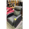 Image 2 : BLACK CONTEMPORARY RECLINER