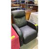 Image 3 : BLACK CONTEMPORARY RECLINER