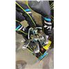Image 2 : POWERBILT TPX GOLF BAG WITH CLUBS