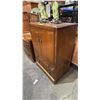 Image 2 : VINTAGE WOOD ART DECO LINEN CABINET