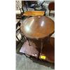 Image 2 : (3) VINTAGE 2-TIER SIDE TABLES