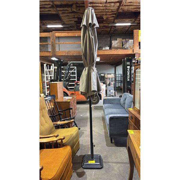 PATIO UMBRELLA WITH STAND