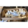 Image 3 : BOX OF 4.5W 3000K CANDLE SHAPED LED LIGHTS & BOX OF ASSORTED LIGHT BULBS