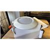 Image 2 : BOX OF 6" WHITE LED LOW PROFILE DISK LIGHTS