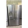 Image 1 : HISENSE 36" WIDE STAINLESS STEEL FRENCH DOOR FRIDGE WITH BOTTOM FREEZER DRAWER