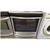 Image 3 : WHIRPOOL 5 BURNER FLAT TOP RANGE WITH HYBRID CONVECTION OVEN