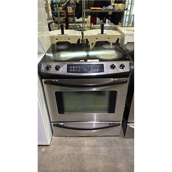 FRIGIDAIRE FREESTANDING ELECTRIC RANGE