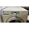 Image 8 : KENMORE WASHER & DRYER SET ON PEDESTAL DRAWERS