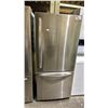 Image 1 : LG 30" WIDE STAINLESS STEEL SWING DOOR FRIDGE WITH BOTTOM FREEZER DRAWER