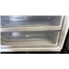 Image 6 : SAMSUNG 32" WIDE STAINLESS STEEL SWING DOOR FRIDGE WITH BOTTOM FREEZER DOOR & CHILD LOCK