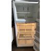 Image 2 : LG 30"WIDE SWING DOOR FRIDGE WITH TOP FREEZER