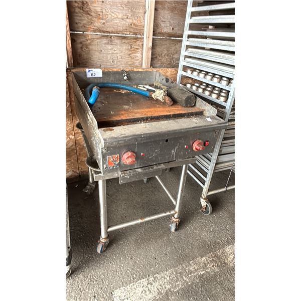 WOLF COMMERCIAL HEAVY-DUTY GAS FLAT-TOP GRILL