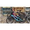 Image 1 : 5 ASSORTED CHILDREN'S BIKES: MONGOOSE, MOVELO, REEBOK, INFINITY & BEAR MOUNTAIN