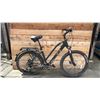 Image 1 : MILANO PLUS 4BV 8 SPEED BICYCLE