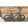 Image 1 : NO NAME SINGLE SPEED BICYCLE *NO BIKE CHAIN/NO BRAKES*