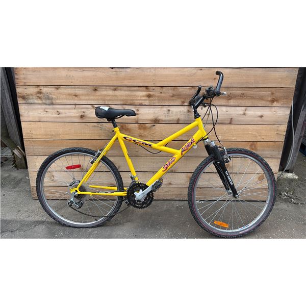 CCM SIDE KICK 21-SPEED BICYCLE *SLIPPED CHAIN*