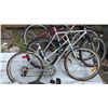 Image 3 : 5 ASSORTED BIKES: NISHIKI, MONGOOSE, TREK SINGLE TRACK, NORTH COUNTRY & SOLARIS SUPERCYCLE