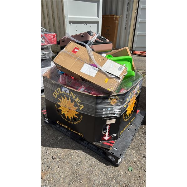 PALLET OF ASSTD. ITEMS: LUGGAGE, STRING LIGHTS, WATER RIFLES & MORE: *WORKING CONDITION UNKNOWN/MAY