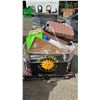 Image 3 : PALLET OF ASSTD. ITEMS: LUGGAGE, STRING LIGHTS, WATER RIFLES & MORE: *WORKING CONDITION UNKNOWN/MAY