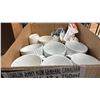 Image 4 : SHELF OF ASSORTED COFFEE & ESPRESSO CUPS