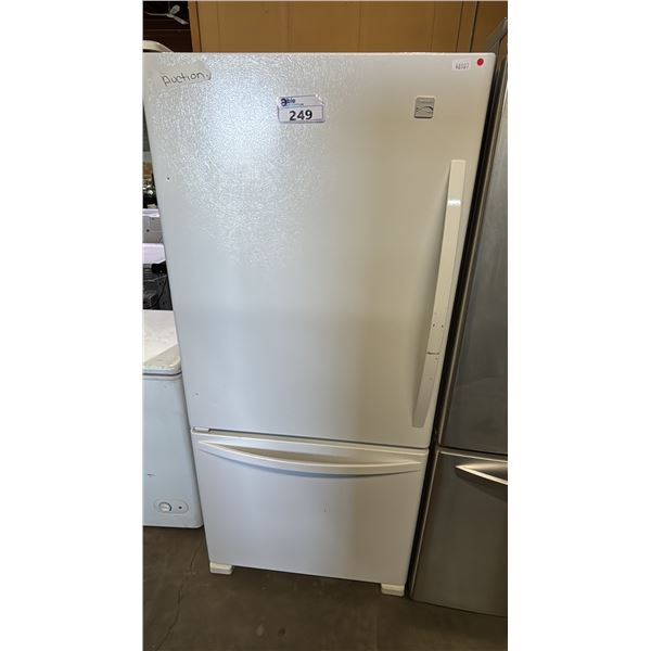 KENMORE 30" WIDE SWING DOOR FRIDGE WITH BOTTOM FREEZER DRAWER