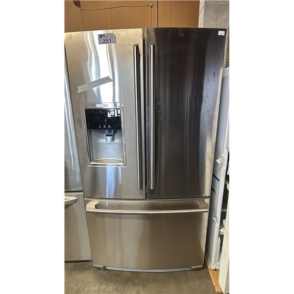 ELECTROLUX 36" WIDE STAINLESS STEEL FRENCH FOOR FRIDGE WITH BOTTOM FREEZER DRAWER *NO ICE MAKER*