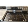 Image 2 : SAMSUNG FLAT TOP ELECTRIC RANGE *COOKTOP IS CRACKED*