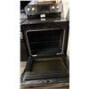 Image 3 : SAMSUNG 5-BURNER FLAT TOP RANGE WITH HYBRID CONVECTION OVEN