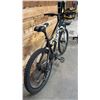 Image 3 : GIANT RINCON DISC 21-SPEED BICYCLE