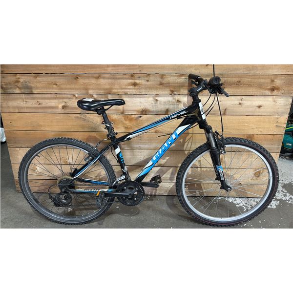 GIANT REVEL 21-SPEED BICYCLE *BRAKES DON'T WORK*