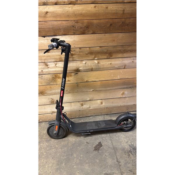 NAVEEE V50I PRO FOLDING ELECTRIC SCOOTER *NO CHARGING CABLE/TURNS ON*