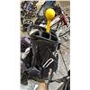 Image 2 : TAYLOR MADE GOLF BAG WITH WEIGHTED GOLF SWING TRAINER AID.