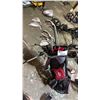 Image 1 : USKG GOLF BAG WITH ASSORTED RH GOLF CLUBS