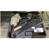 Image 2 : PORTER CABLE PNEUMATIC FRAMING NAILER WITH CASE