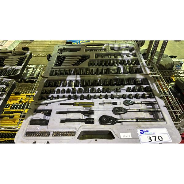 STANLEY PROFESSIONAL GRADE SOCKET SET.