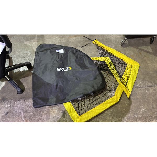 SKLZ TRAINING SOCCER NET - *NEEDS REPAIR/MAY BE MISSING PARTS & OR PIECES*