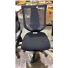 Image 1 : MESH BACK OFFICE CHAIR WITH NO ARMS *WORKING CONDITION UNKNOWN/MAY BE MISSING PARTS & OR PIECES*