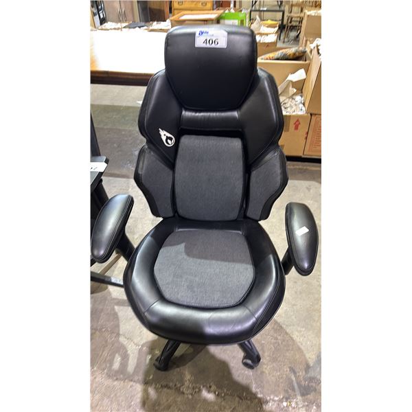 BLACK DPS GAMING CHAIR *WORKING CONDITION UNKNOWN/MAY BE MISSING PARTS & OR PIECES*