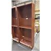 Image 2 : 5-TIER WOOD BOOKCASE
