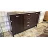 Image 2 : WOOD 2-DOOR, 4-DRAWER SIDEBOARD
