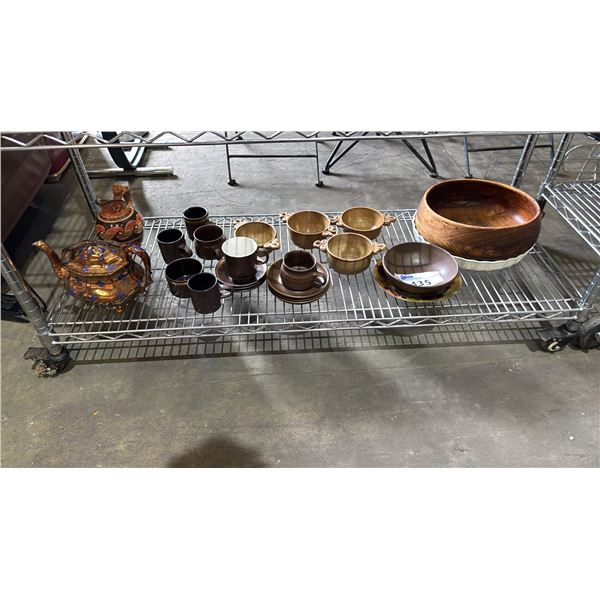 SHELF OF ASSORTED COFFEE CUPS, BOWLS, VASE & TEAPOT (LID TO TEAPOT IS MISSING)