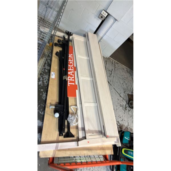 TRAEGER KING SIZE BED FRAME WITH HEADBOARD & FOOTBOARD