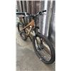 Image 2 : KONA SHRED 18 SPEED BICYCLE *BOTH BRAKES NEED REPAIR*