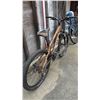 Image 3 : KONA SHRED 18 SPEED BICYCLE *BOTH BRAKES NEED REPAIR*